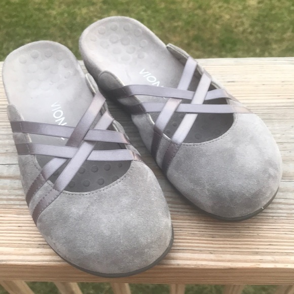 vionic suede mules